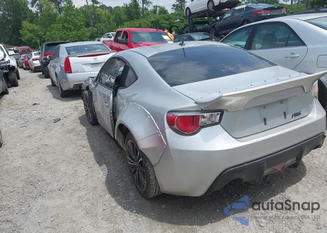 2013 Scion Fr-S z USA, uszkodzony, nr VIN JF1ZNAA15D1724472